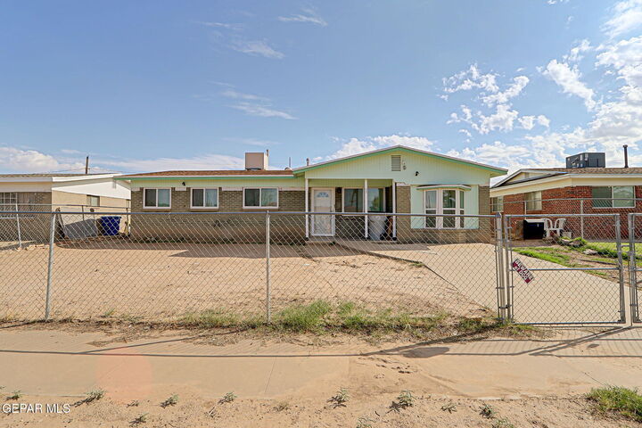 Property Photo:  222 Kelvin Avenue  TX 79915 