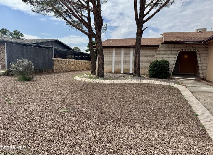 Property Photo:  2313 Frank Beard Drive  TX 79935 