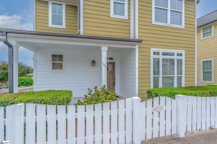 Property Photo: 105 Lawndale Drive SC 29651