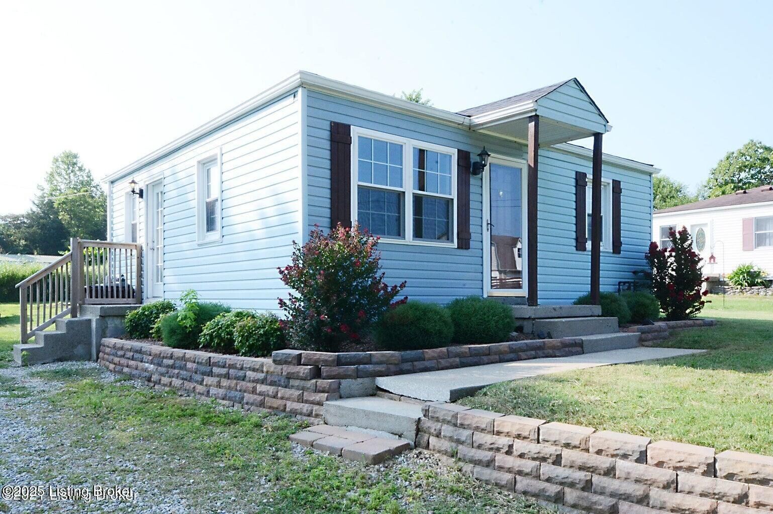 Property Photo: 187 Cedar Creek Rd KY 40165