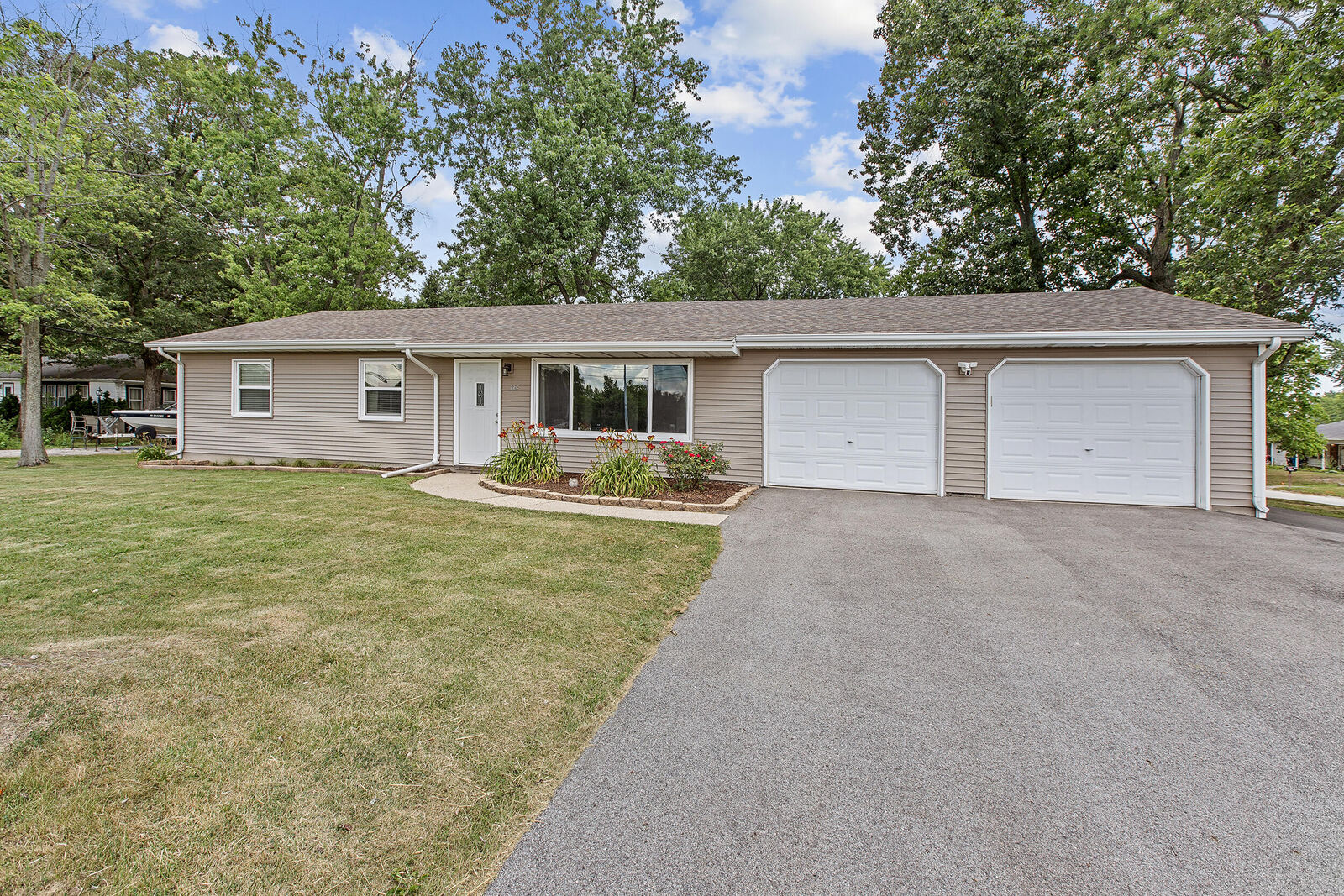 Property Photo: 335 W 700 IN 46385