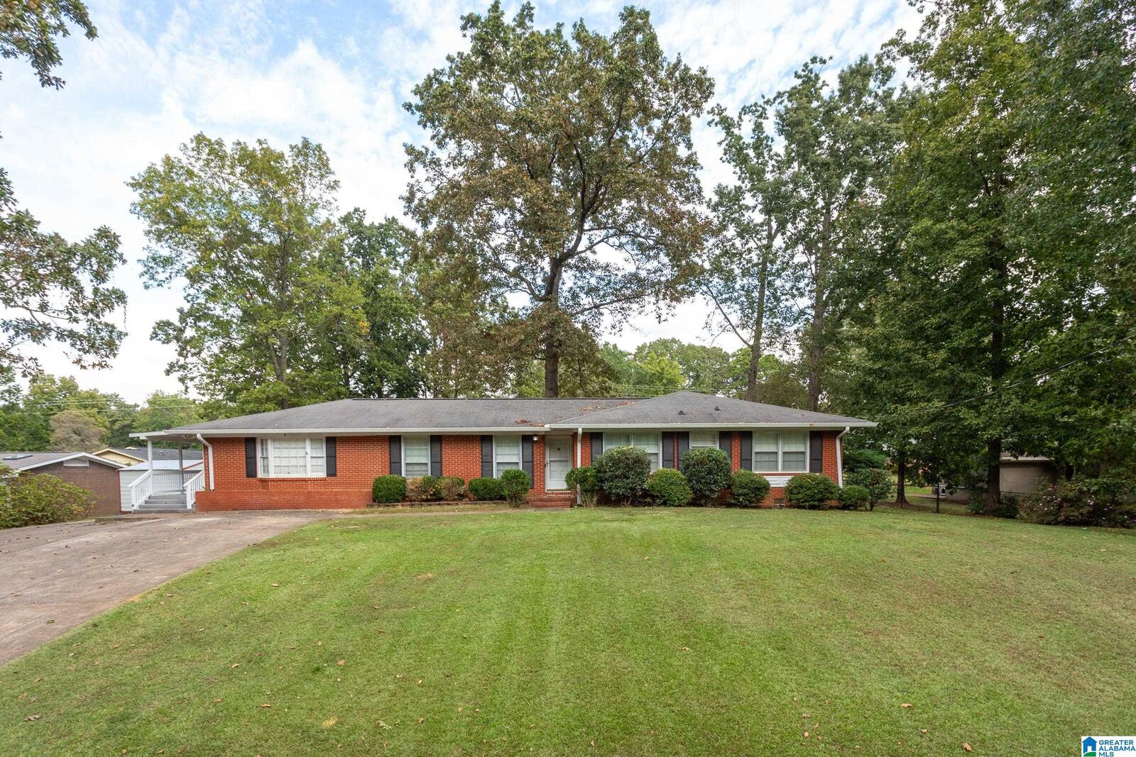 Property Photo: 3705 Spring Valley Road AL 36207
