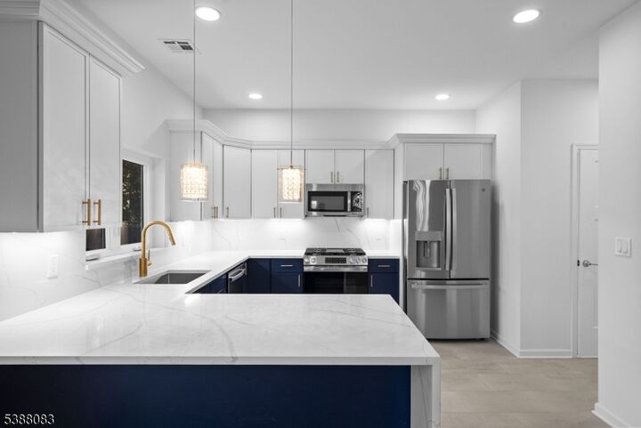 Property Photo: 410 Morris Pl NJ 07203