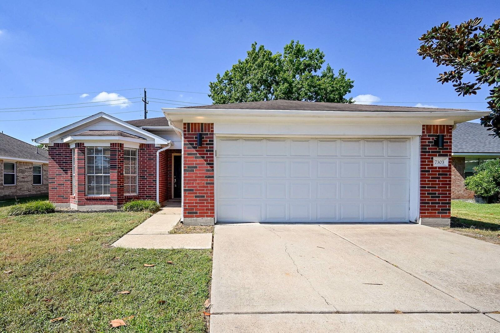 Property Photo: 7303 Greenwood Point TX 77433