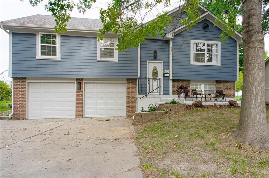 Property Photo:  512 Broadway Street  MO 64029 