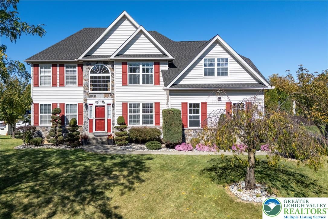 Property Photo:  851 Mohican Drive  PA 18040 