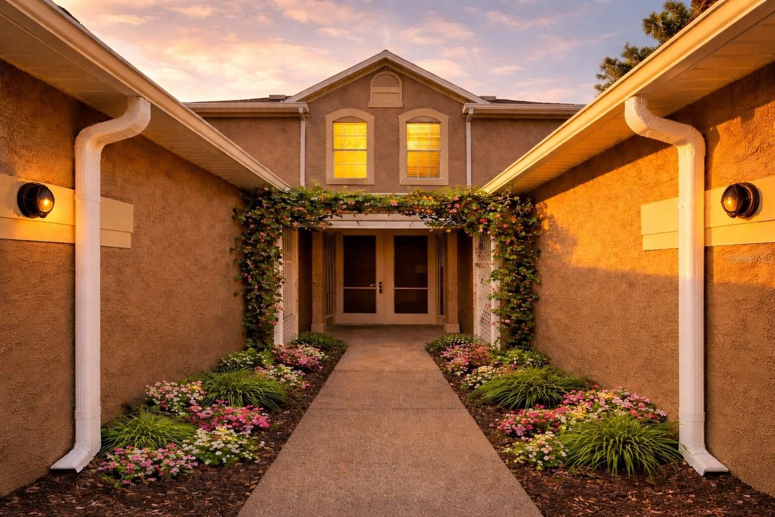 Property Photo:  18805 Duquesne Drive  FL 33647 