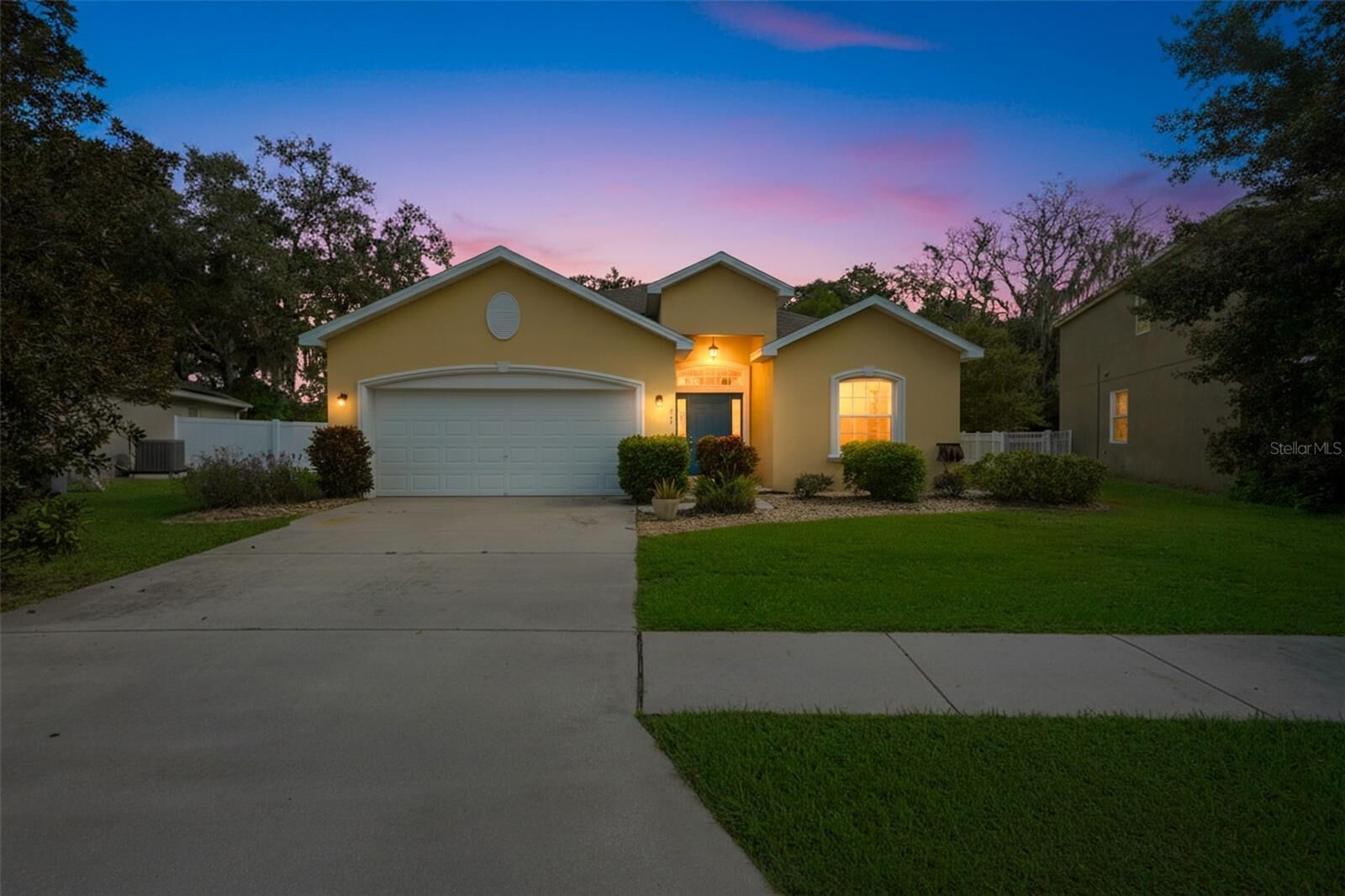 Property Photo: 6339 Twin Bridges Drive FL 33541