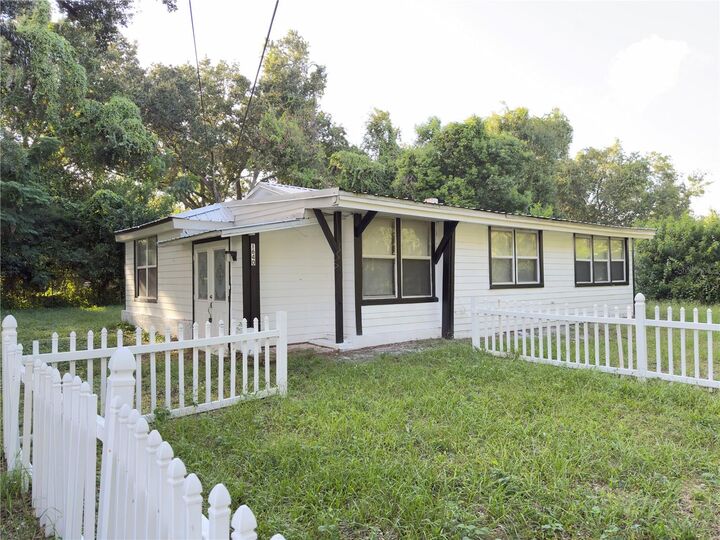 Property Photo:  1640 Salem Drive  FL 32807