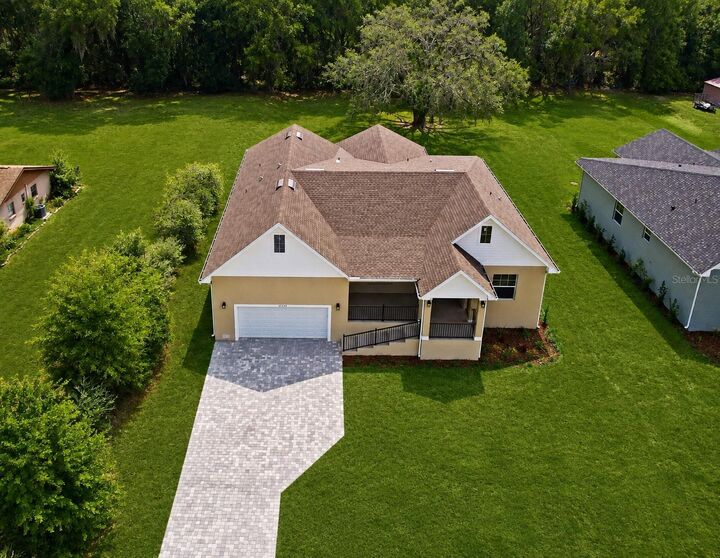 Property Photo: 12500 Green Oak Lane FL 33525
