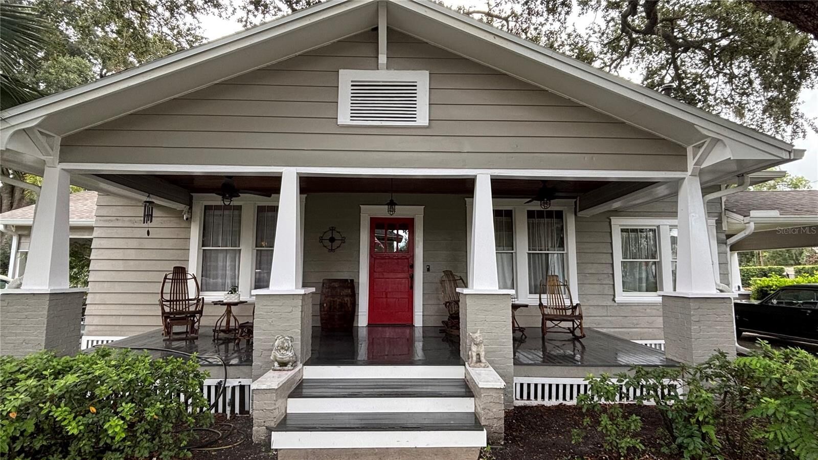 Property Photo: 229 N Highland Avenue FL 34787