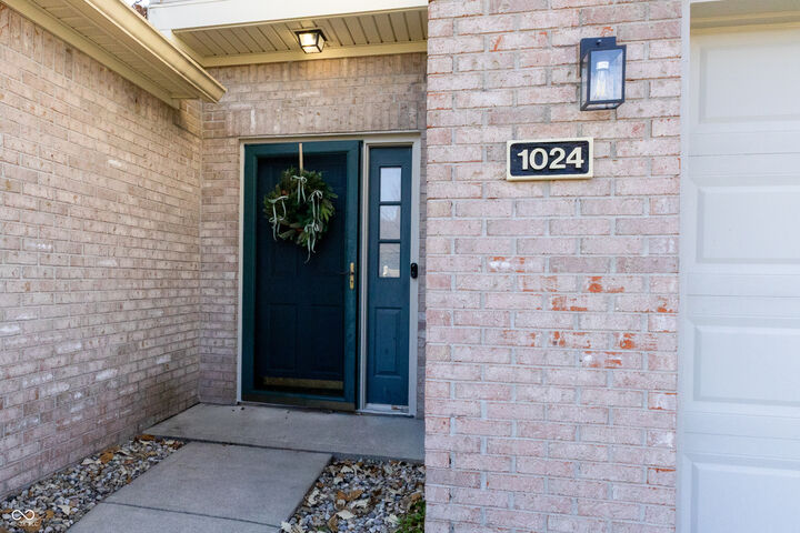 Property Photo:  1024 S Montgomery Drive  IN 46143 