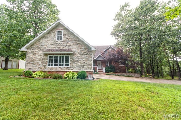 20145 Providence Drive  Lebanon MO 65536 photo