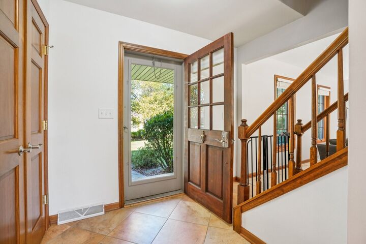 Property Photo: W281n7030 Huntington Ct WI 53029