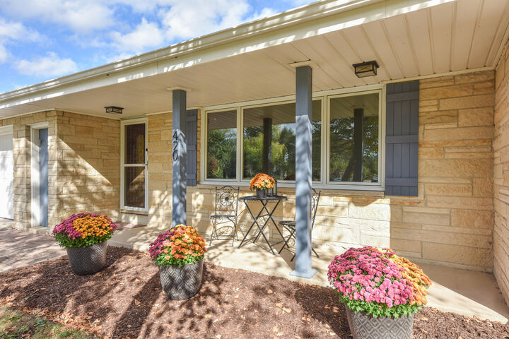 420 W Mequon Rd  Mequon WI 53092 photo