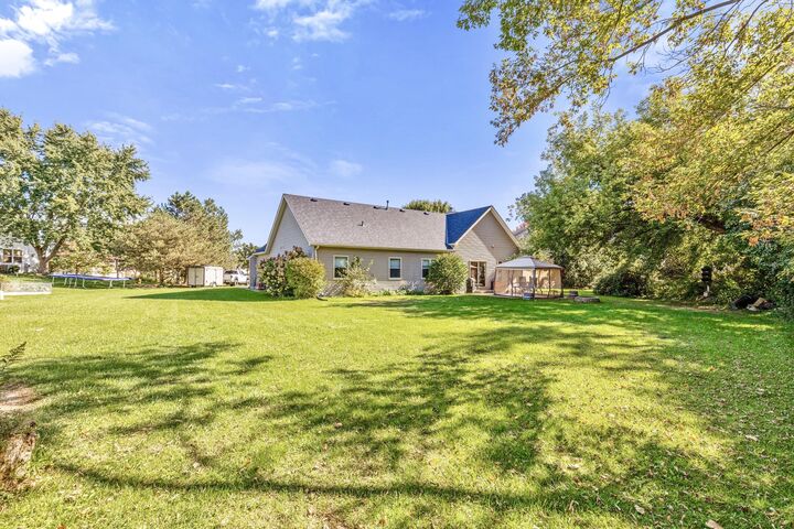 Property Photo: 1114 Heron Ct WI 53149