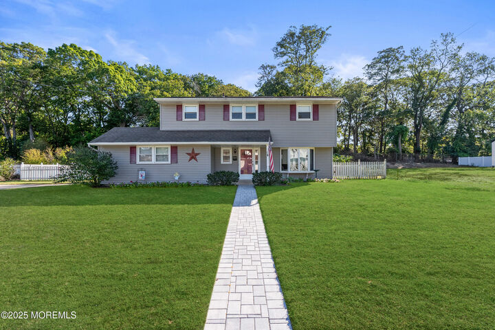 23 Barbara Lane  Oakhurst NJ 07755 photo