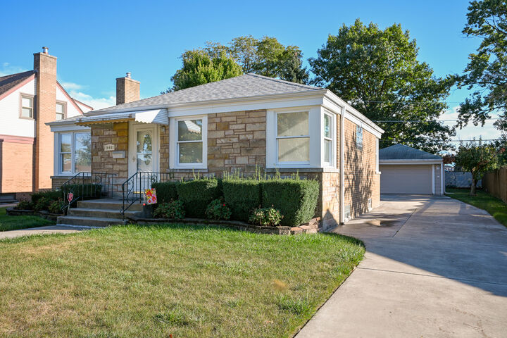 Property Photo: 10461 Dorchester Street IL 60154