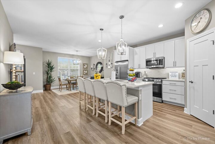 Property Photo: 124 E Main Street 2-3 IL 60013