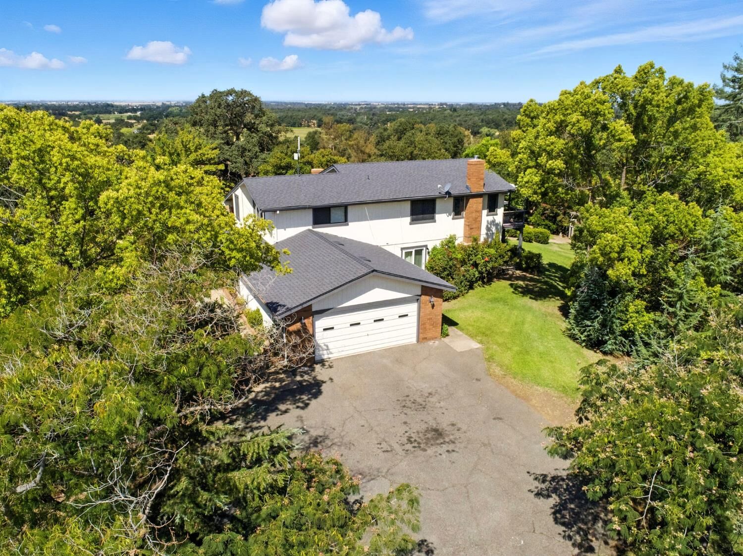 Property Photo: 2545 Meadow Creek Road CA 95648