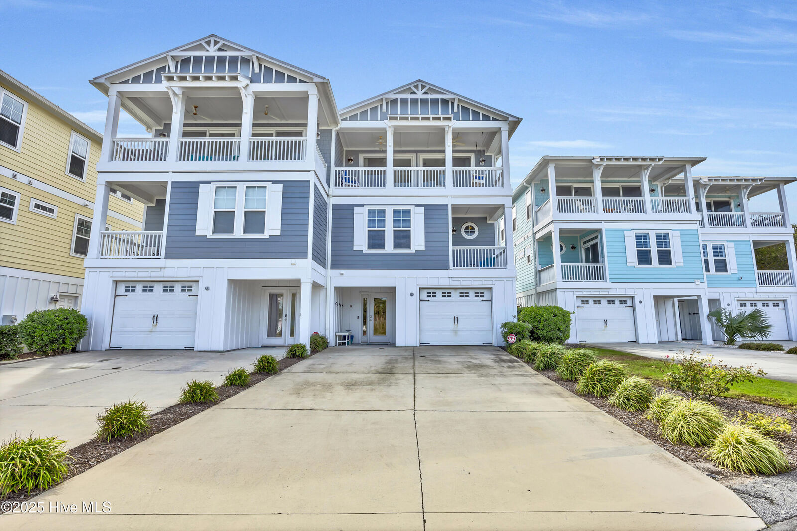 Property Photo:  305 Kure Village Way  NC 28449 