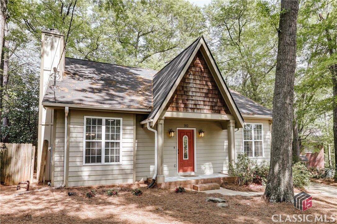 Property Photo:  90 Hart Avenue  GA 30606 