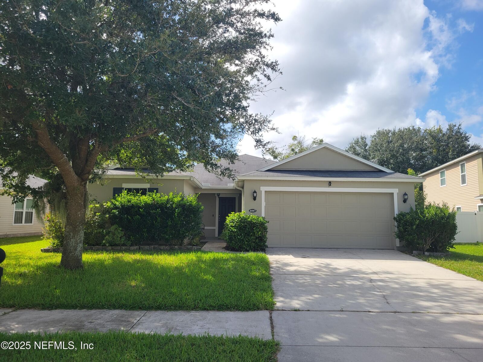 Property Photo:  4447 Oak Moss Loop  FL 32068