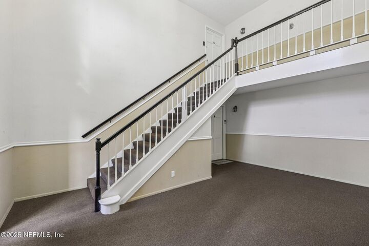 Property Photo: 4915 Baymeadows Road 1-C FL 32217