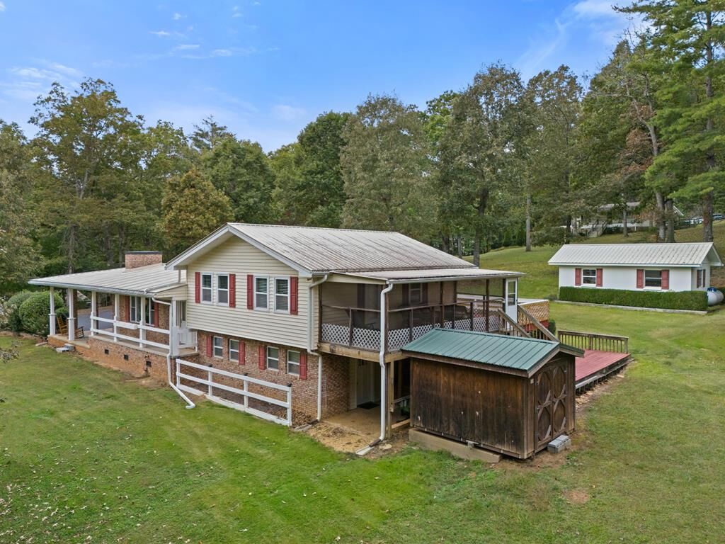 Property Photo: 19 Hickory Terrace GA 30512
