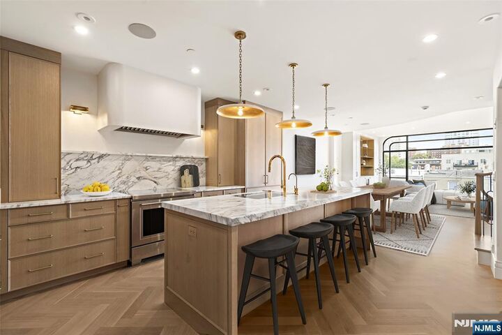 Property Photo:  225 Park Avenue 2  NJ 07030 