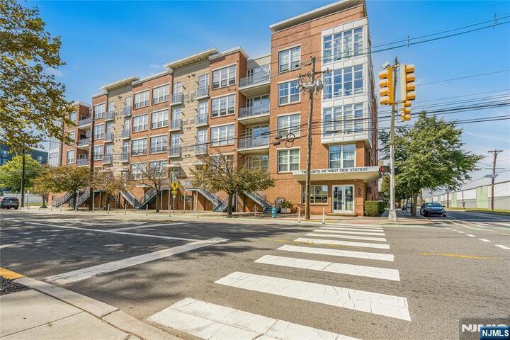 Property Photo:  55 Mallory Avenue 69  NJ 07305 