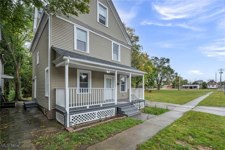 Property Photo: 121 Parkview Court OH 44035
