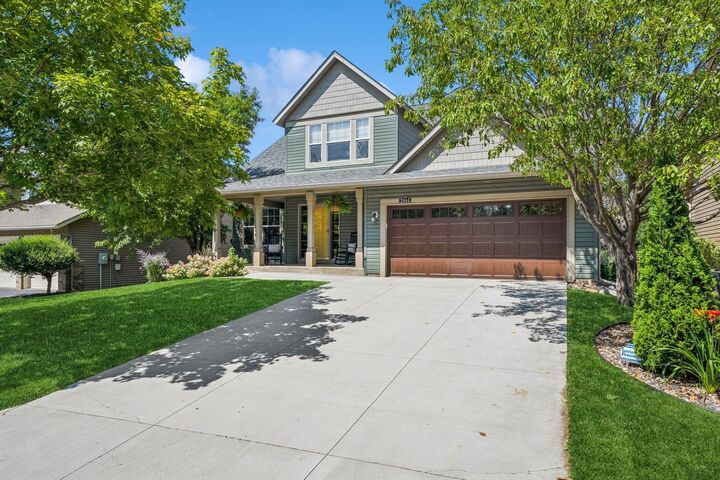 Property Photo: 2844 Rosemill Circle MN 55129