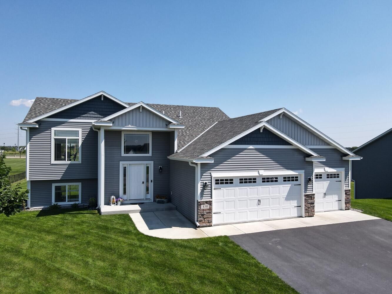 Property Photo: 830 10th Street MN 55320