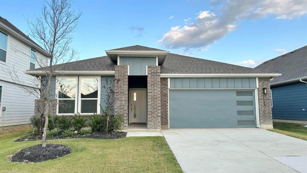 Property Photo:  10617 Zircon Lane  TX 76036