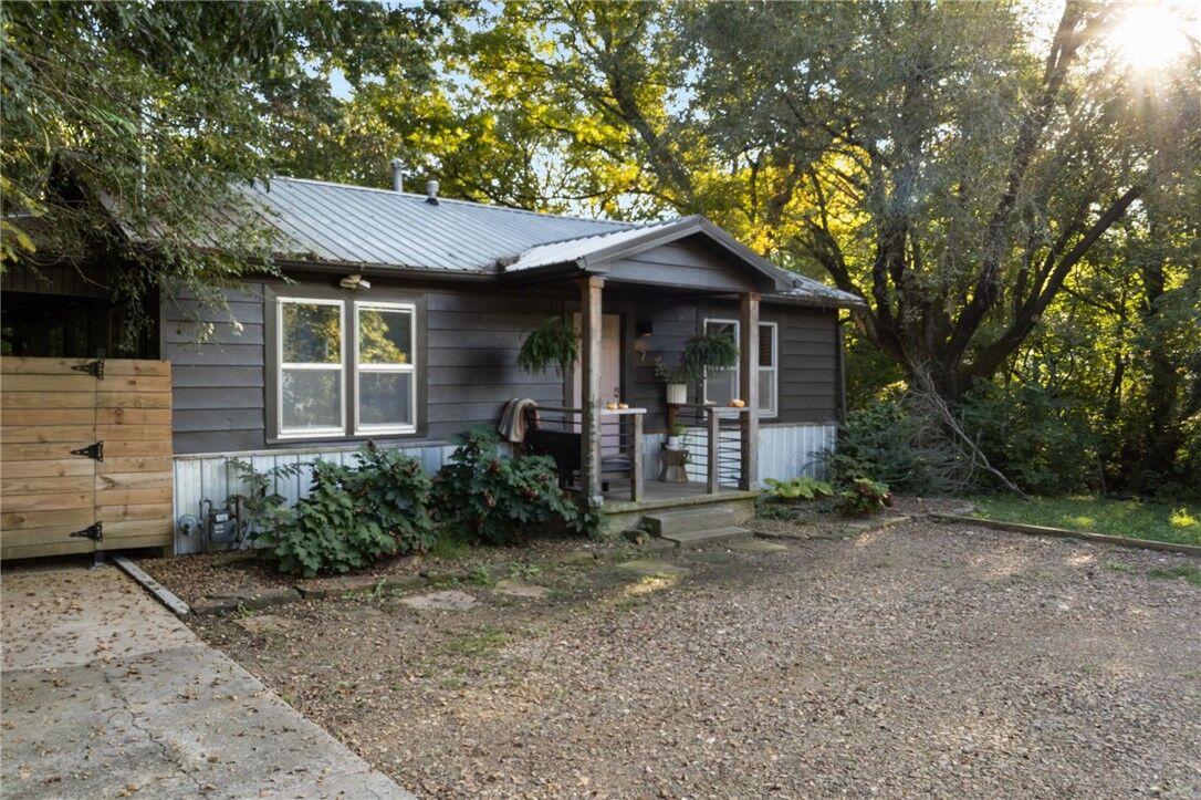 Property Photo:  7 Martin Luther King Jr Boulevard  AR 72701 