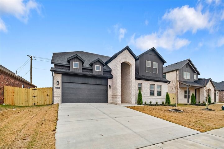 Property Photo: 6809 SW Basswood Avenue AR 72713