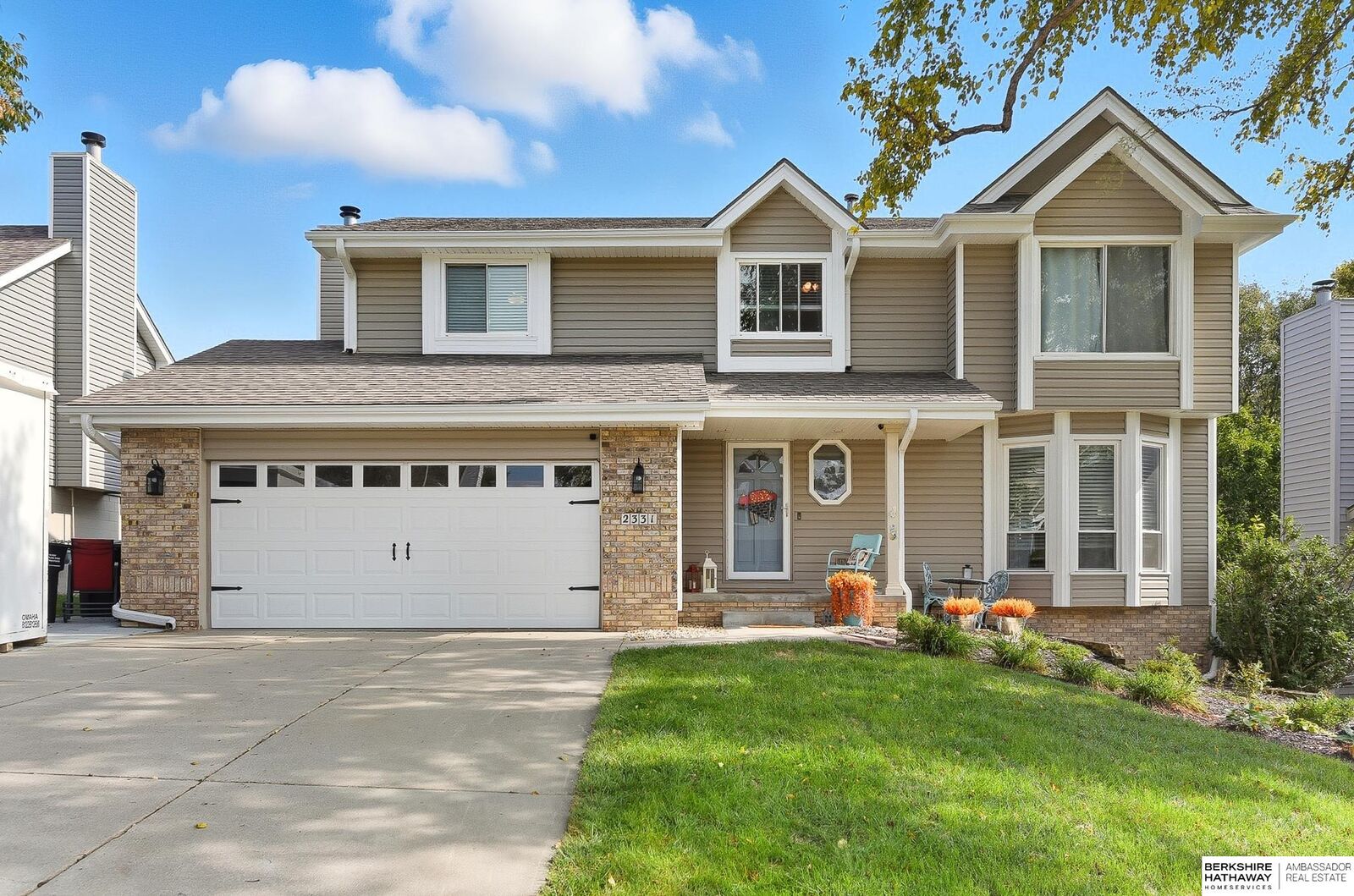 Property Photo: 2331 N 154th Street NE 68116