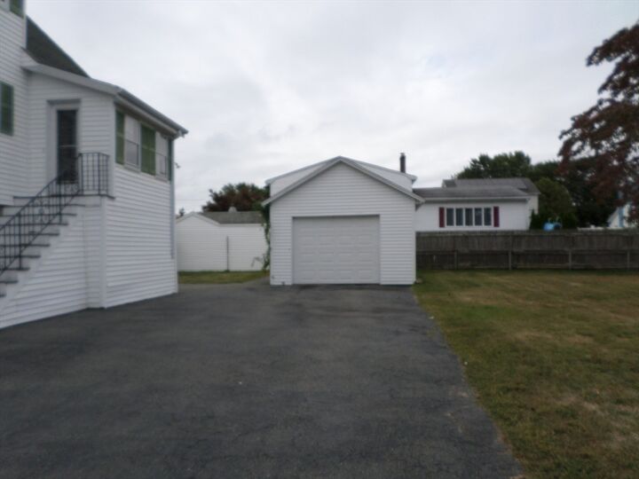 Property Photo:  9 Douglas Rd  MA 01906 