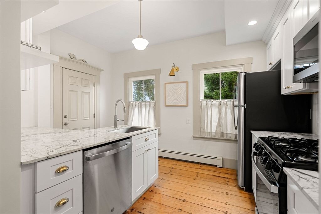 Property Photo: 6 Mount Vernon 1 MA 01945