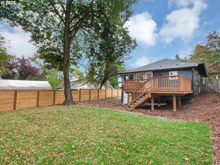Property Photo:  7224 SW 3rd Ave  OR 97219 