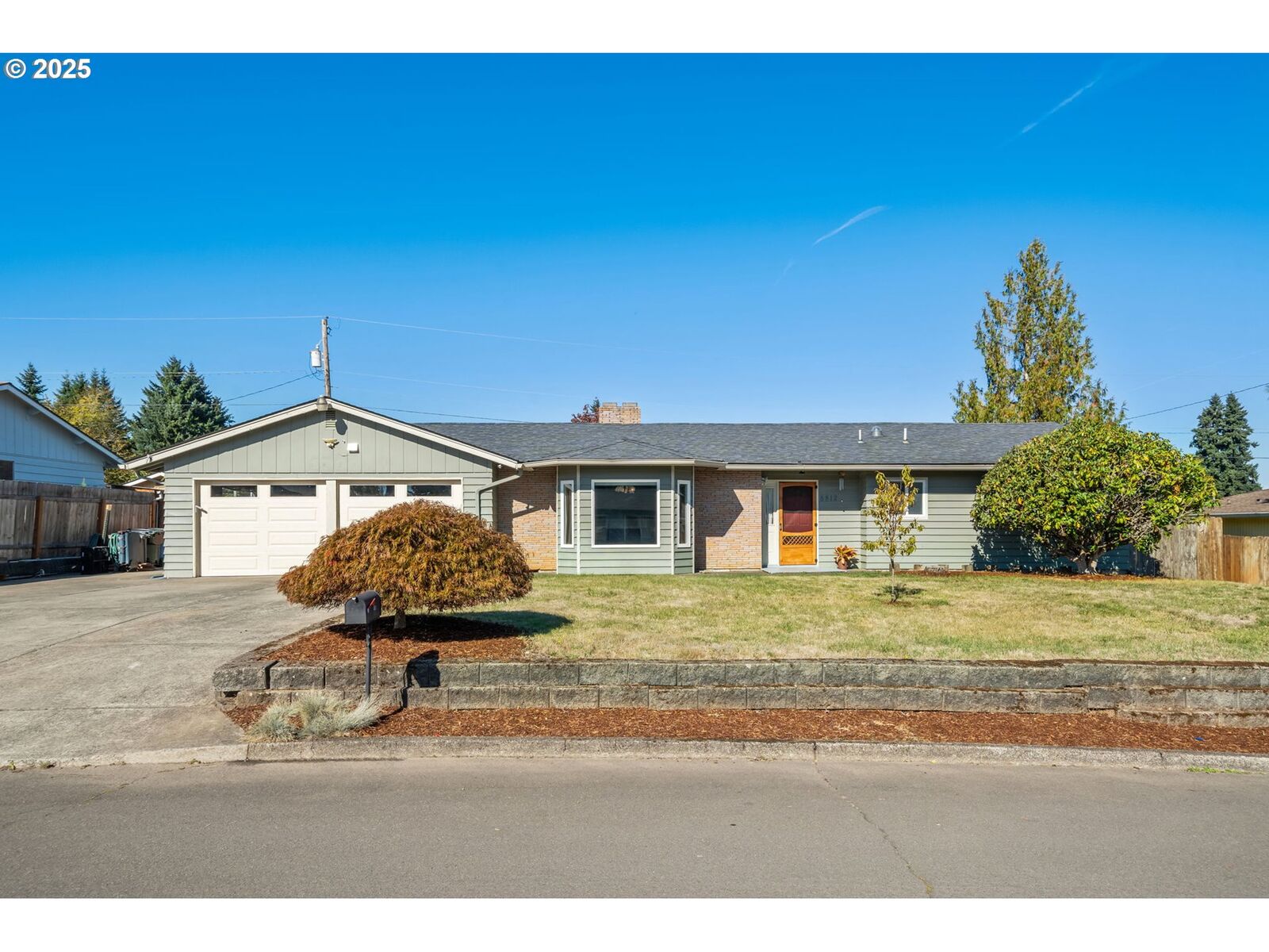 Property Photo: 8812 NE 60th St WA 98662