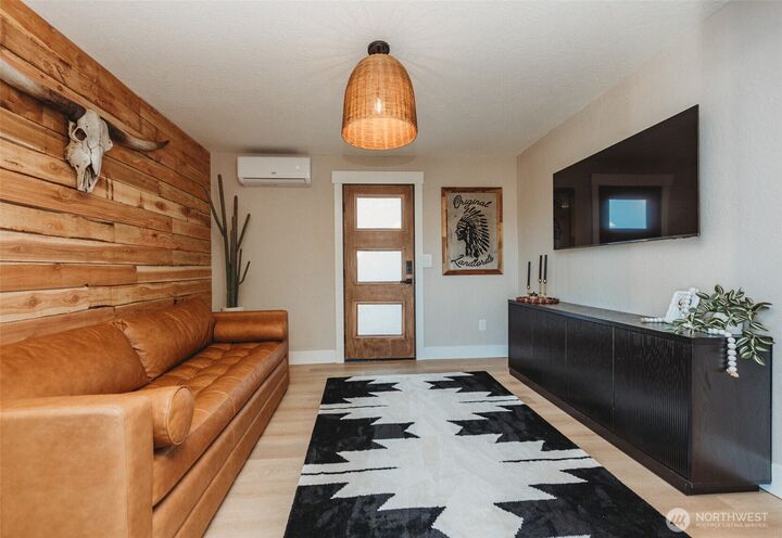 Property Photo:  2608 S Washington Street  WA 98362 