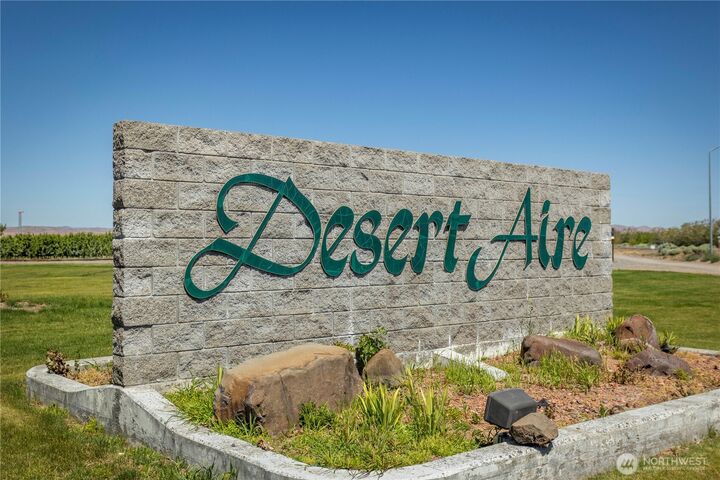 Property Photo: 310 SW Buttercup Lane WA 99349