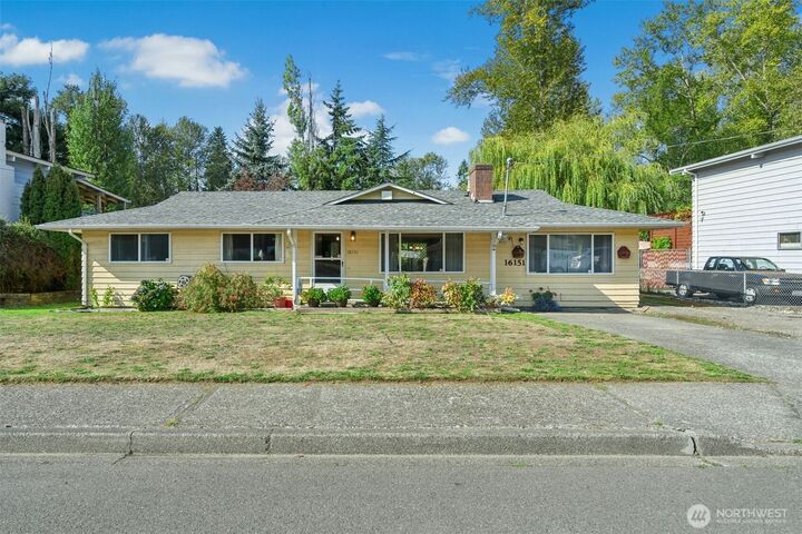 Property Photo: 16151 126th Avenue SE WA 98058