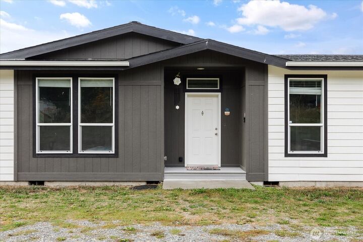 Property Photo: 140 W Green Valley Road WA 98277