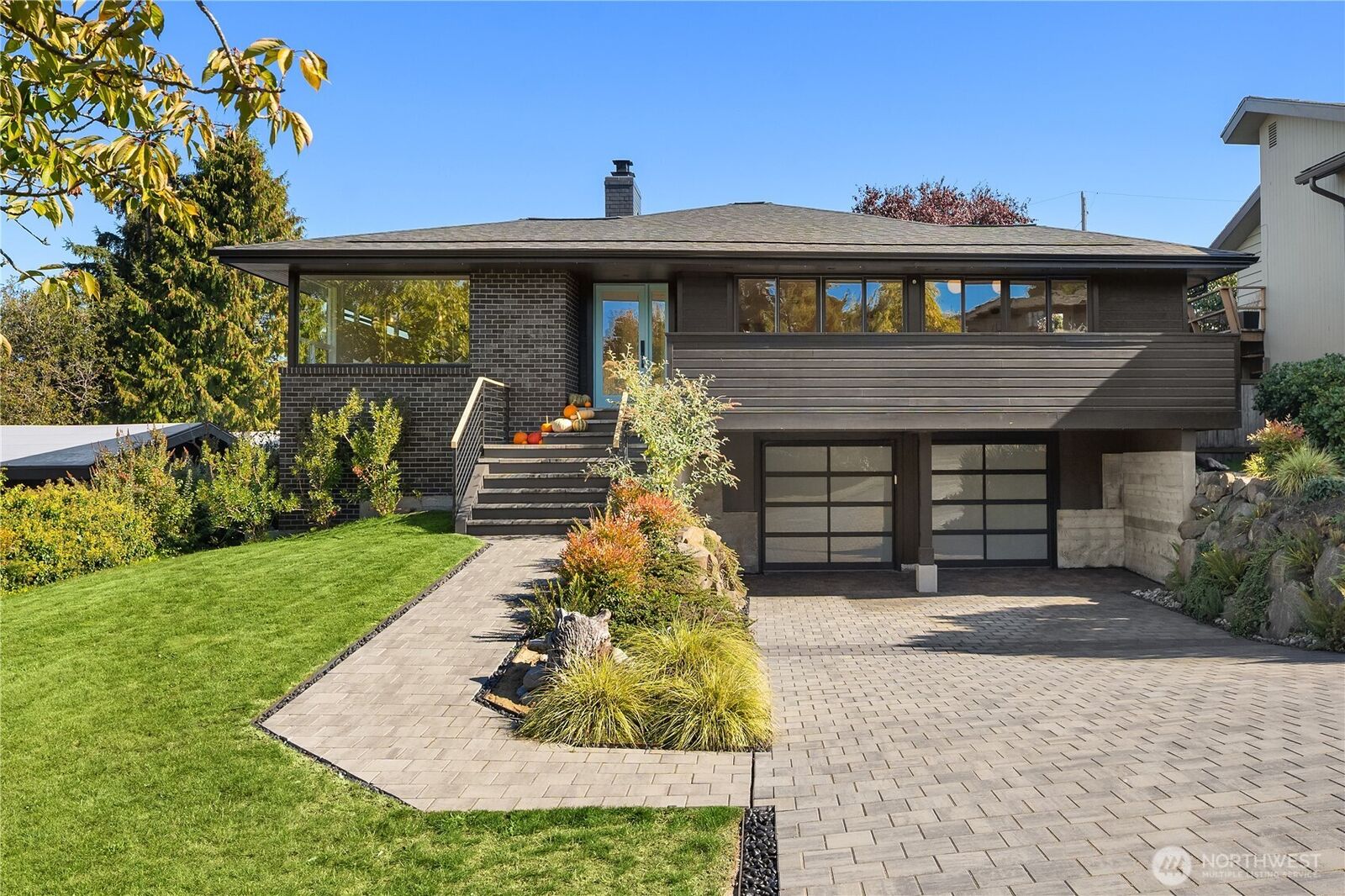 Property Photo: 10706 12th Avenue NW WA 98177