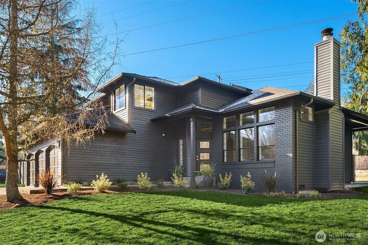 10427  248th Avenue NE  Redmond WA 98053 photo
