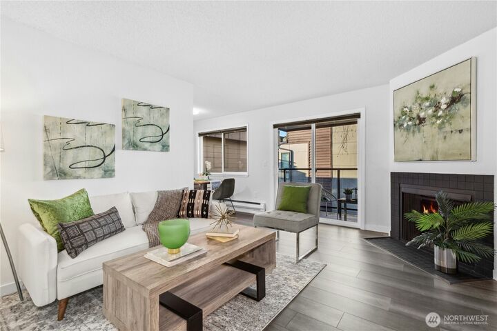 Property Photo: 2034 14th Avenue W 304 WA 98119