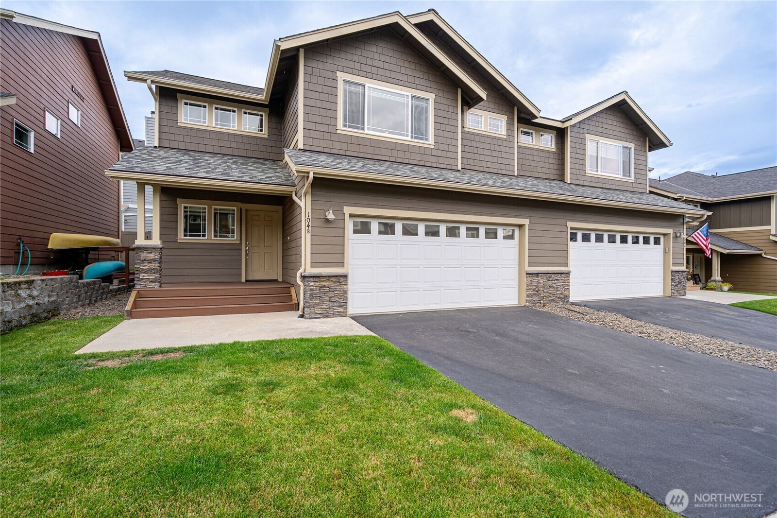 Property Photo:  104  Vineyard Lane 5A  WA 98816 